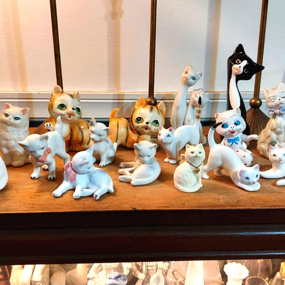 Vintage collectable cat figurines lot of 18